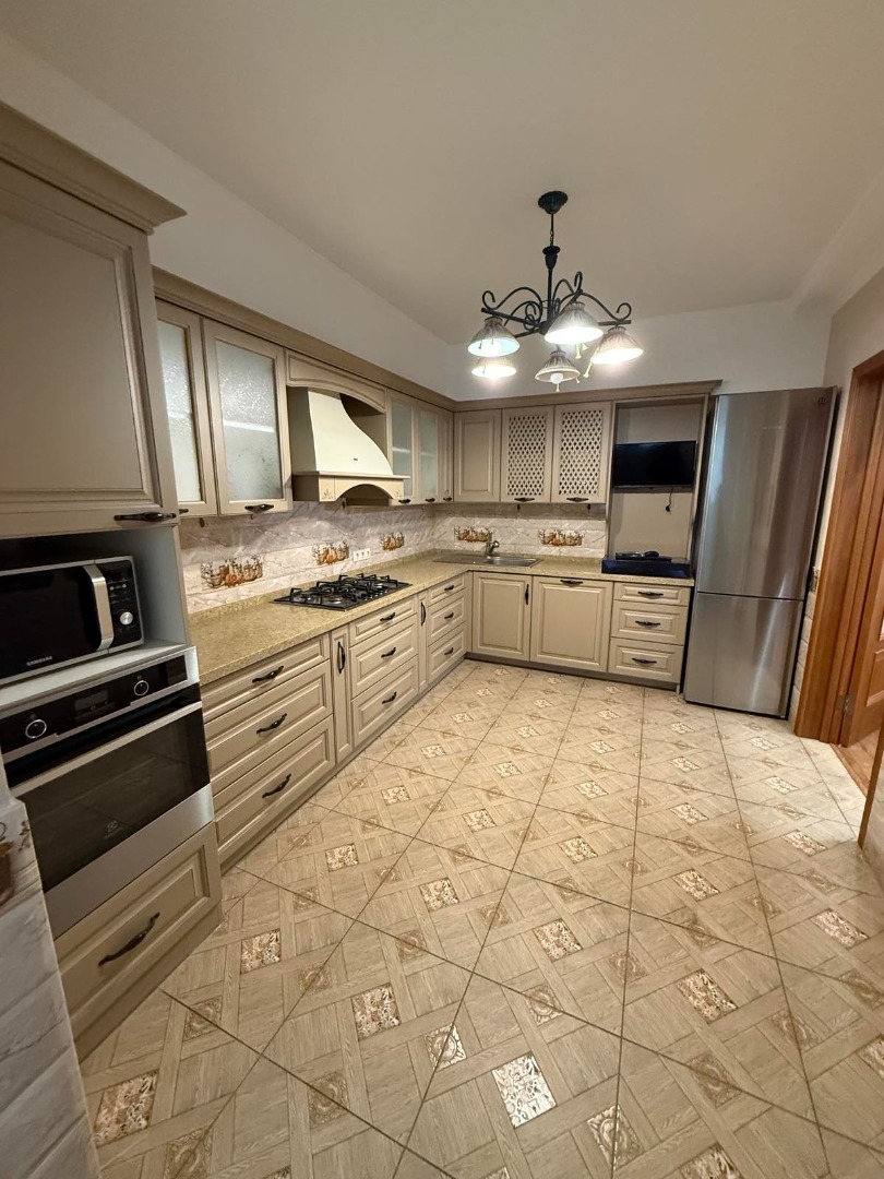 продажа трехкомнатной квартиры номер A-173671 в Киевском районе, фото номер 16